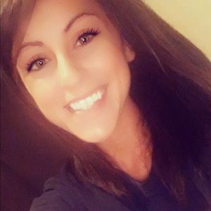 Meet your Posher, Akilah